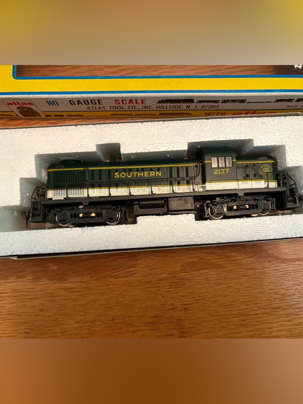 Atlas HO Scale No. 8014 ALCO RS-3 Diesel Locomotive Southern Railway NIB KATO